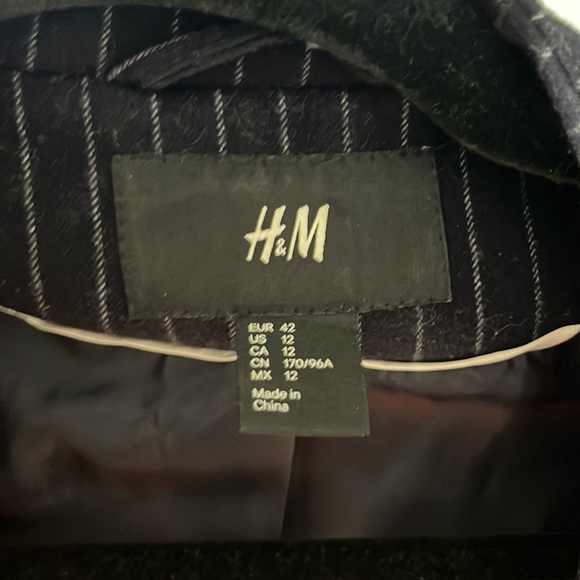 H&M navy and white blazer - Picture 4 of 6